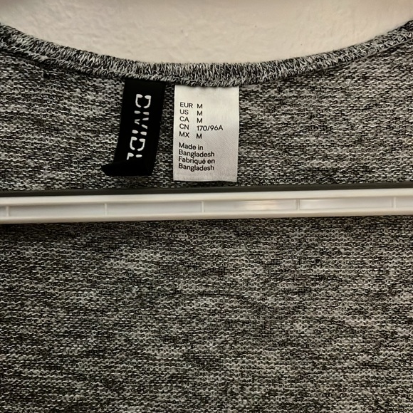 Divided Lightweight Black/White/Gray Threaded Cardigan - Picture 3 of 5